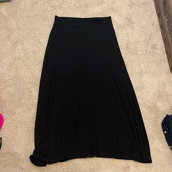 Black Maxi skirt - Picture 2 of 3